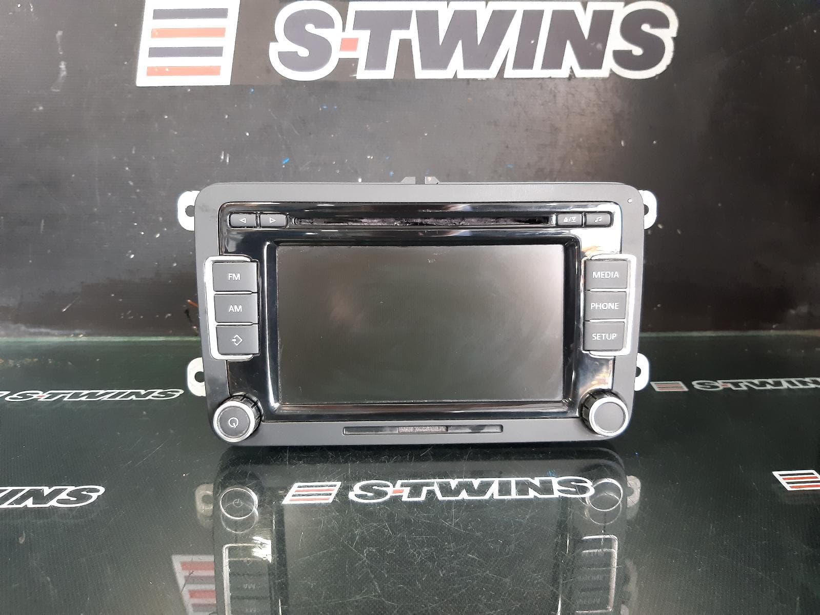 Used auto part listing image: 2012 VOLKSWAGEN JETTA DISPLAY & HEAD UNIT (RCD510), NON SAT NAV, 1B, 02/11-06/15 0000310667