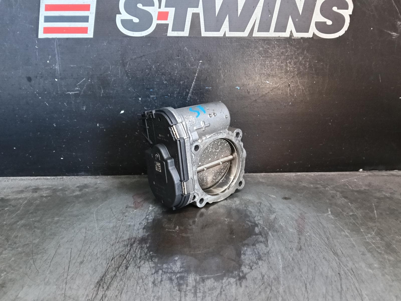 Used auto part listing image: 2015 JEEP CHEROKEE THROTTLE BODY 3.2, PETROL, KL, 02/14-11/22 0000395811