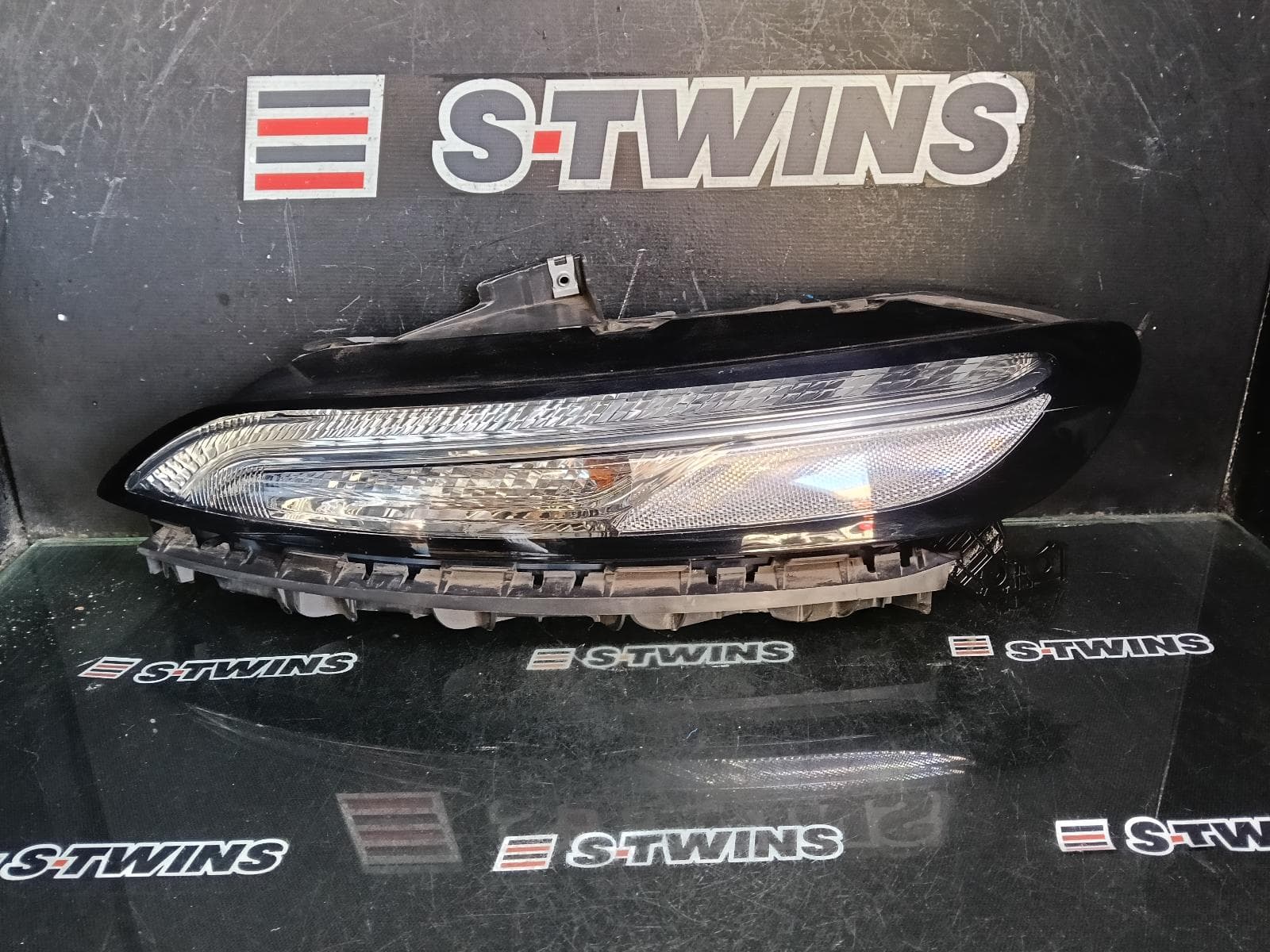 Used auto part listing image: 2015 JEEP CHEROKEE KL, DAYTIME RUNNING LAMP, 02/14-03/18 0000395820