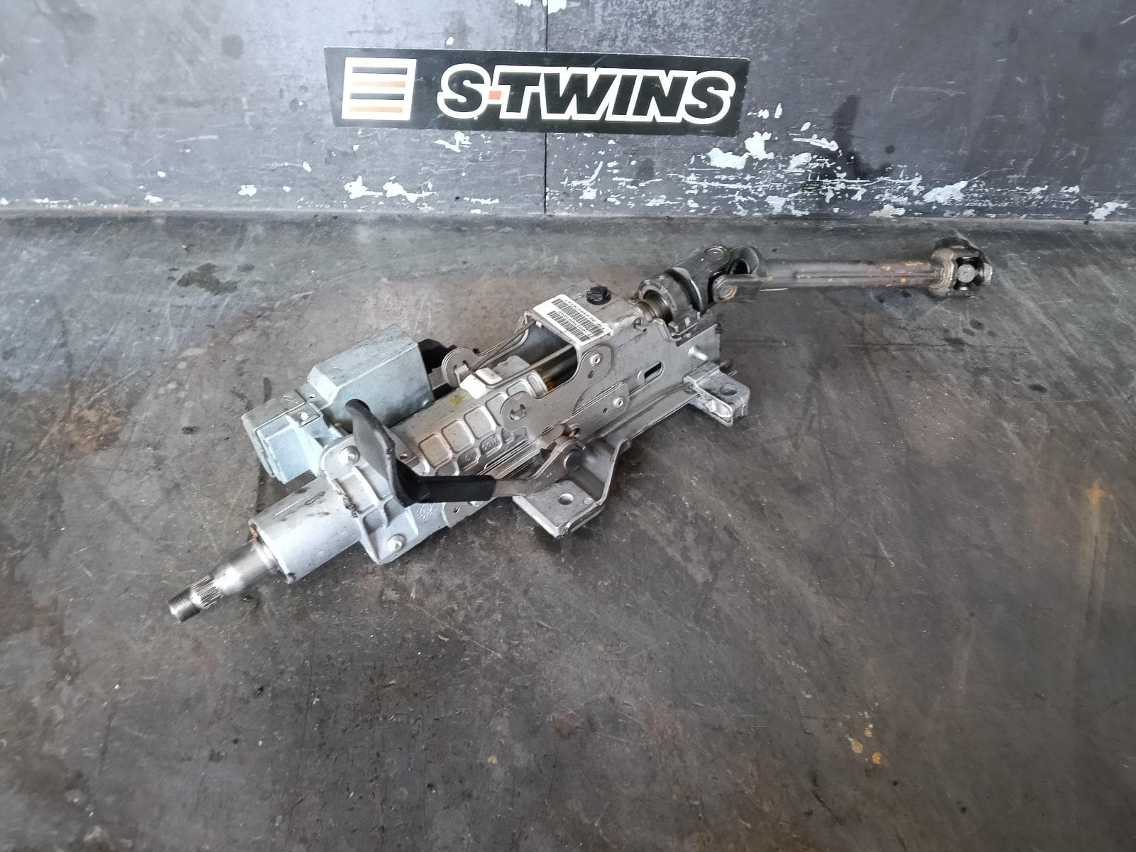 Used auto part listing image: 2015 JEEP CHEROKEE STEERING COLUMN KL, 02/14-11/22 0000395827