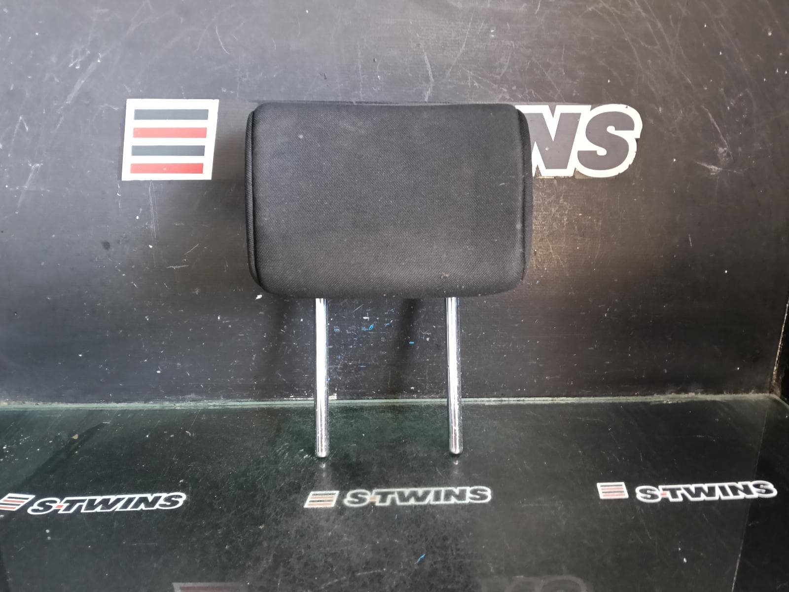Used auto part listing image: 2014 MITSUBISHI OUTLANDER HEADREST RH REAR 2ND ROW, CLOTH, ZJ, 10/12-03/15 0000395842