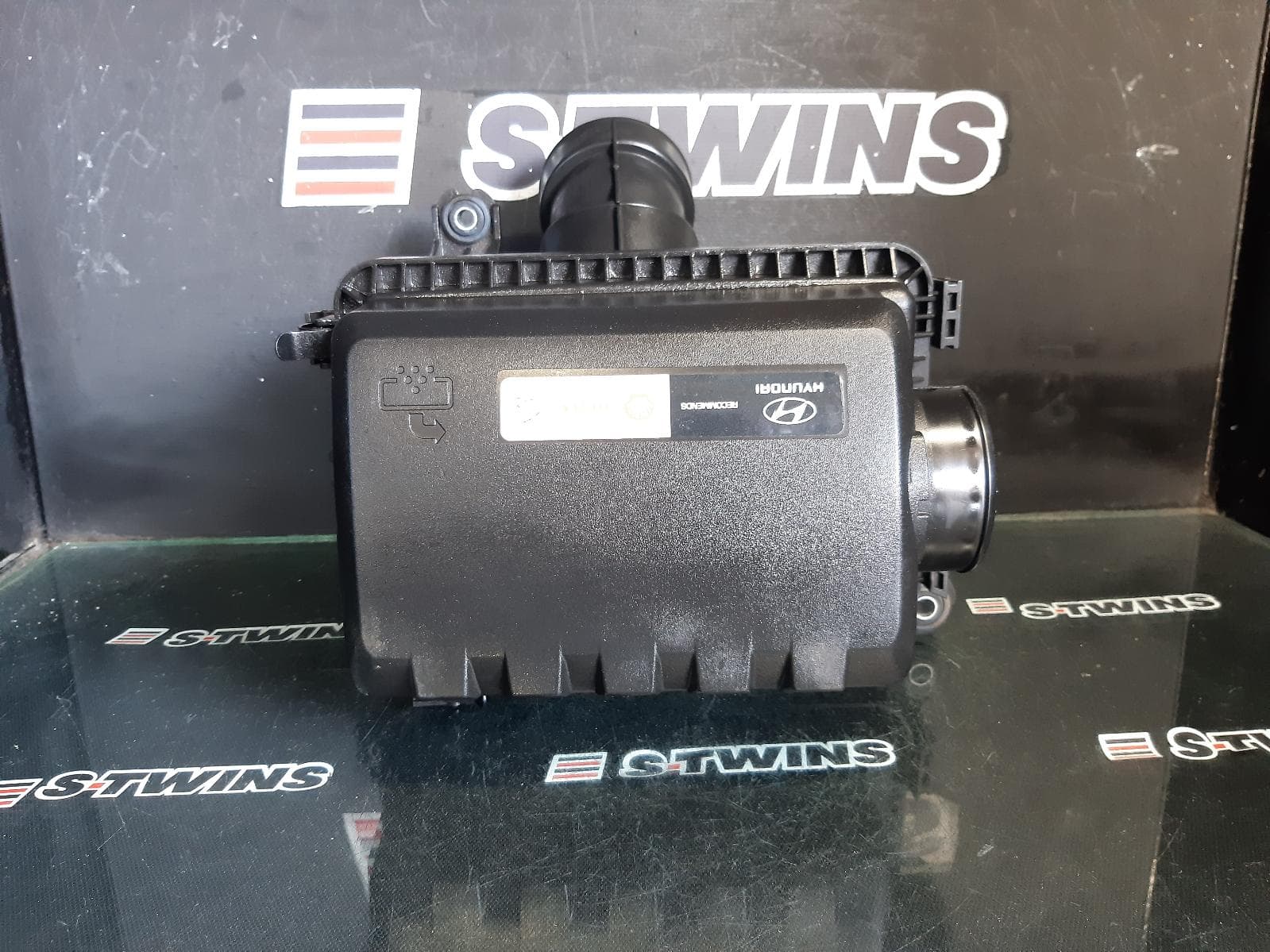 Used auto part listing image: 2020 HYUNDAI I30 AIR CLEANER BOX AIR CLEANER, 2.0, G4NC, PETROL, PD, HATCH (S. KOREA VIN KMHH), 03/17-12/23 0000368850
