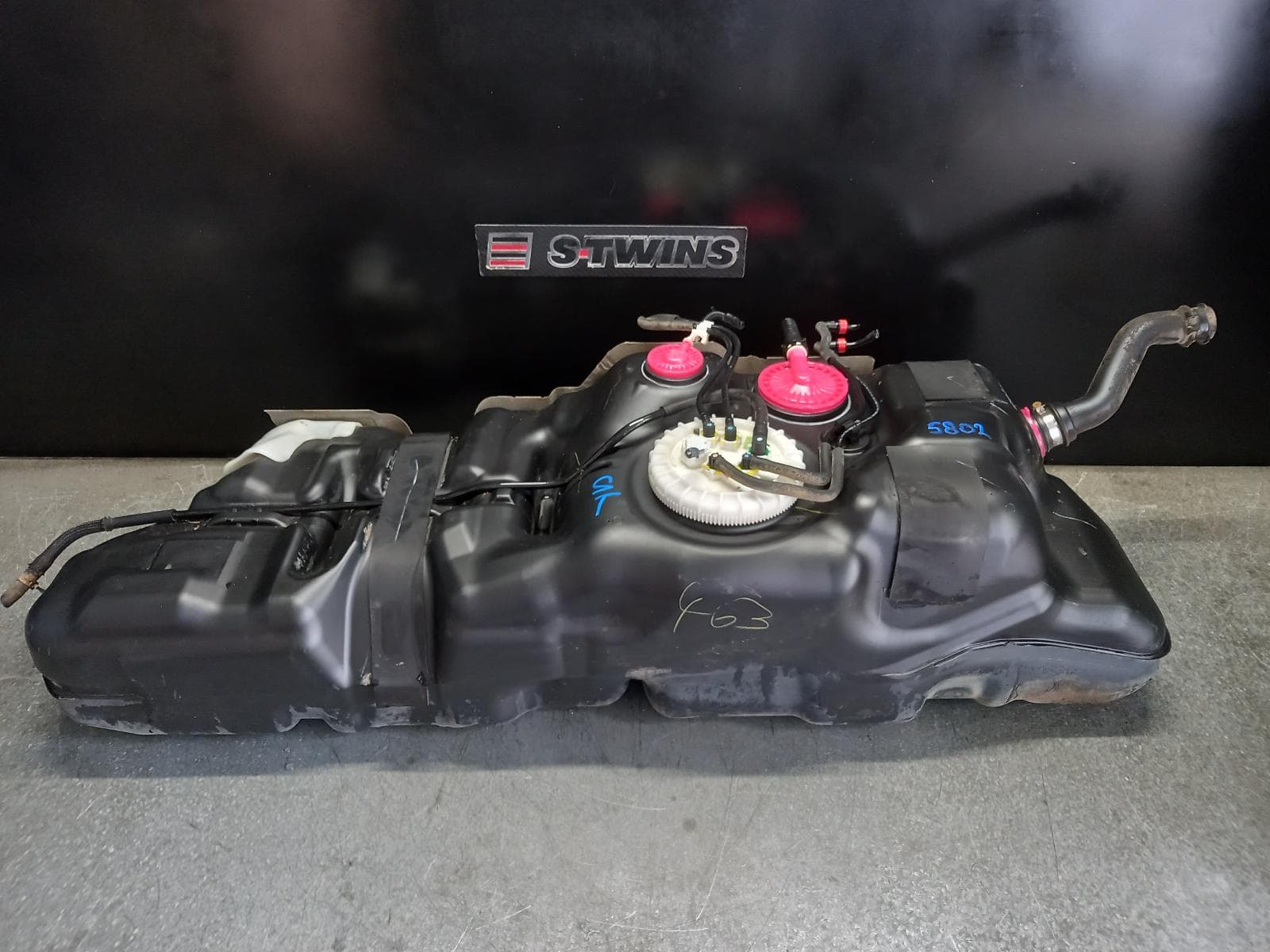 Used auto part listing image: 2013 TOYOTA PRADO FUEL TANK 150 SERIES, DIESEL, MAIN TANK (FRONT), 08/09-11/23 0000251292