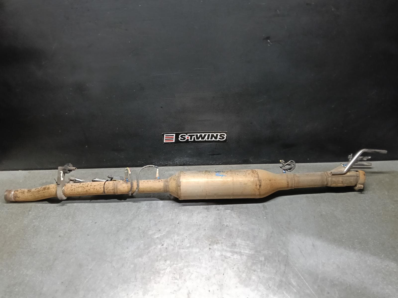 Used auto part listing image: 2020 MERCEDES SPRINTER CATALYTIC CONVERTER VS30, 05/18- 0000395533