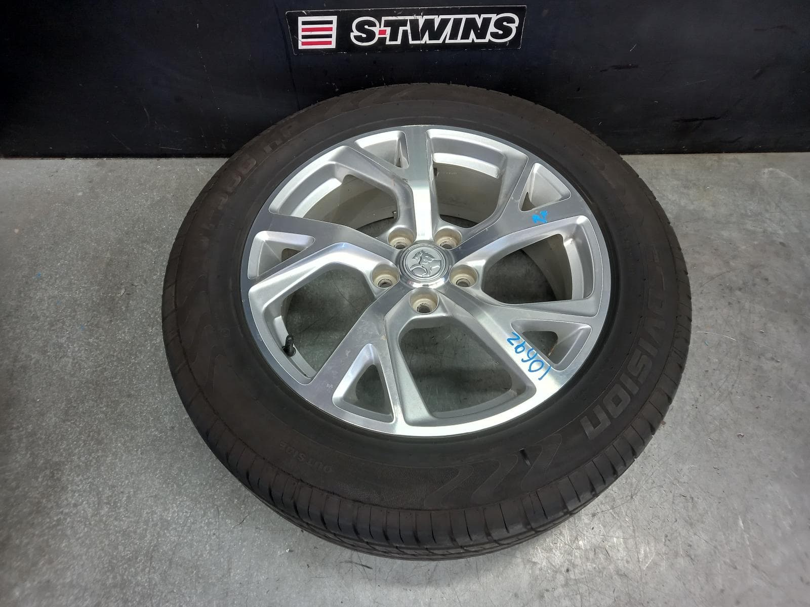 Used auto part listing image: 2019 HOLDEN EQUINOX WHEEL MAG FACTORY, 18X7IN, EQ, 09/17-12/20 0000398804