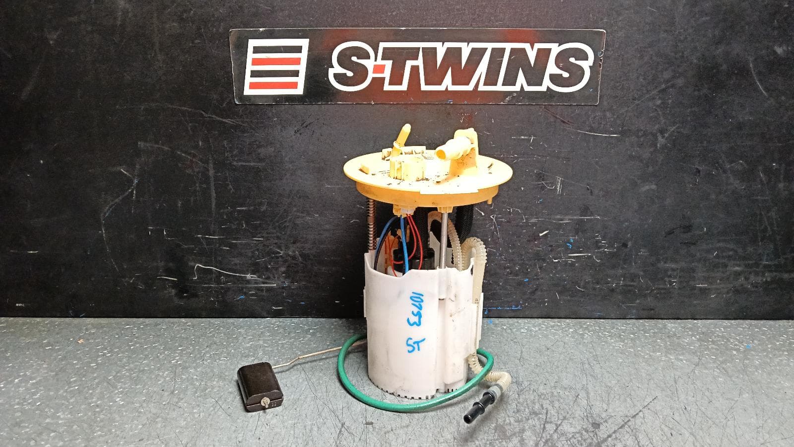 Used auto part listing image: 2019 FORD ENDURA FUEL PUMP CA, 09/18-06/20 0000399973