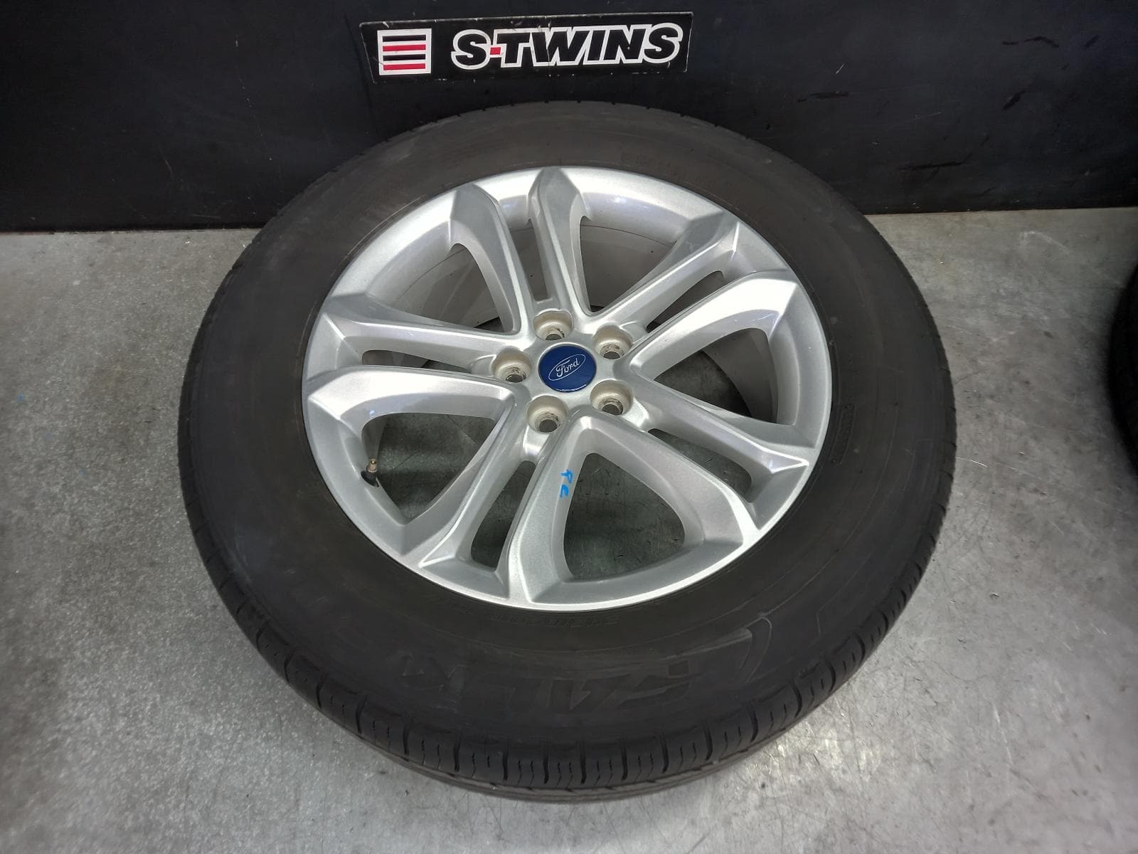 Used auto part listing image: 2019 FORD ENDURA WHEEL MAG FACTORY, 18X8IN, CA, 09/18-06/20 0000398902