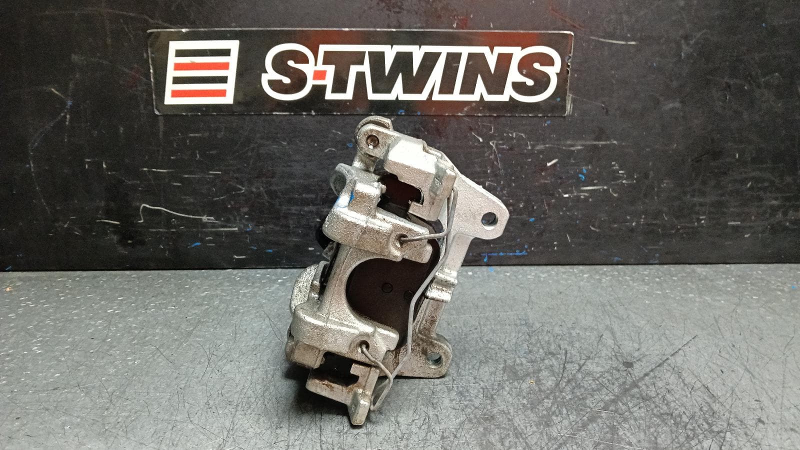 Used auto part listing image: 2019 FORD ENDURA CALIPER RH REAR (ELECTRIC), CA, 09/18-06/20 0000399989