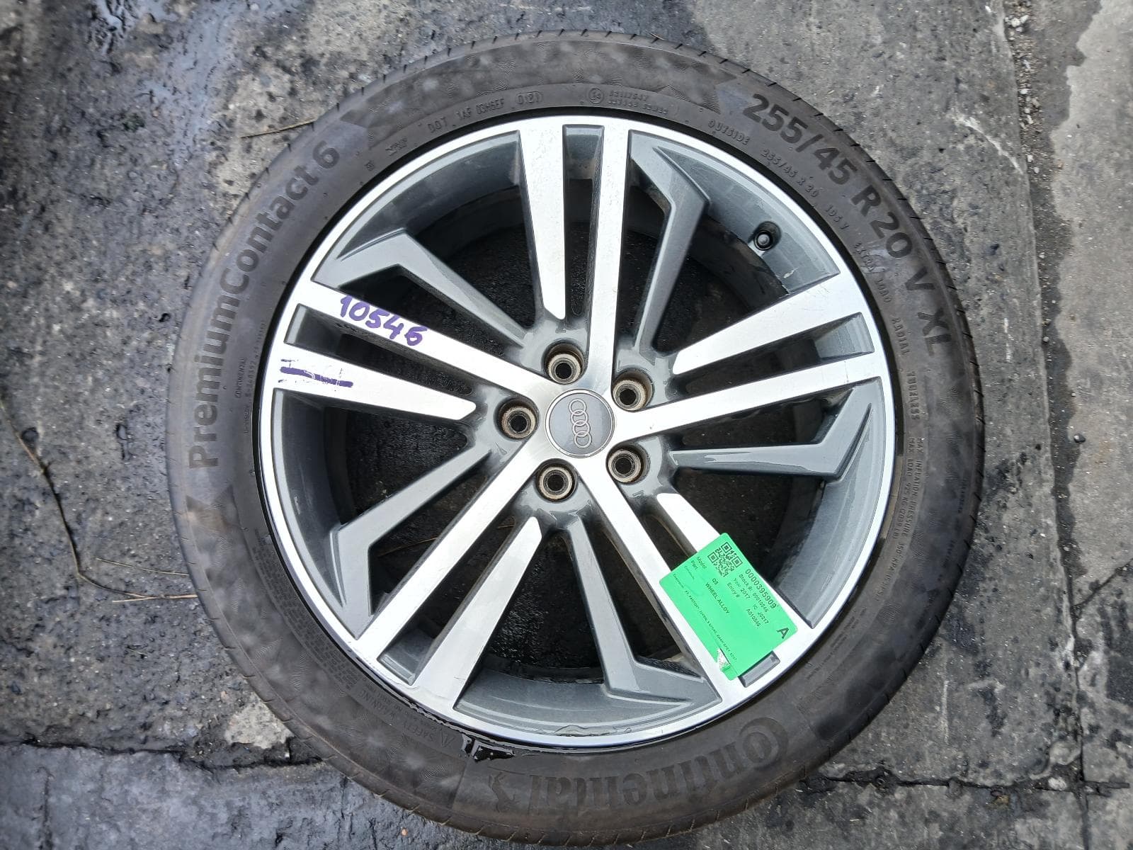 Used auto part listing image: 2017 AUDI Q5 WHEEL MAG FY, FACTORY, 20X8IN, 5 V SPOKE, BI-COLOUR, GREY/SILVER, 02/17- 0000395909
