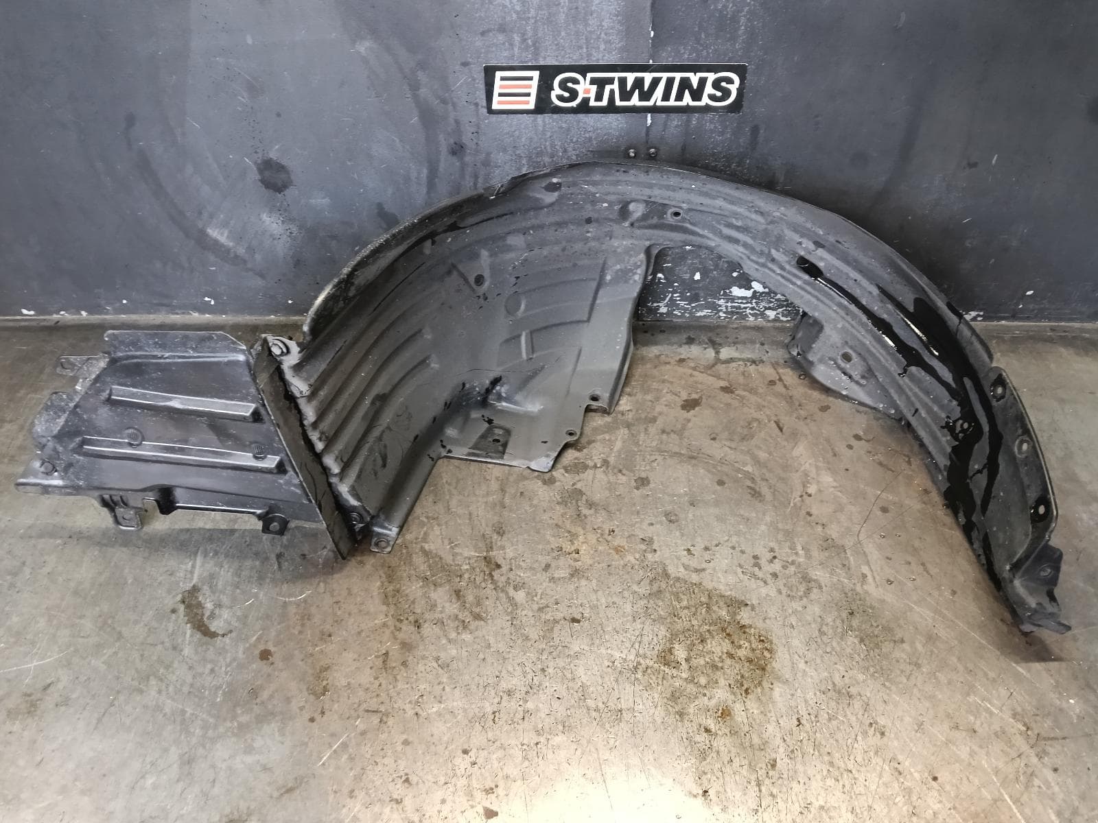 Used auto part listing image: 2018 SUBARU IMPREZA LEFT GUARD LINER FRONT, SEDAN, G5, 09/16-09/23 0000396589