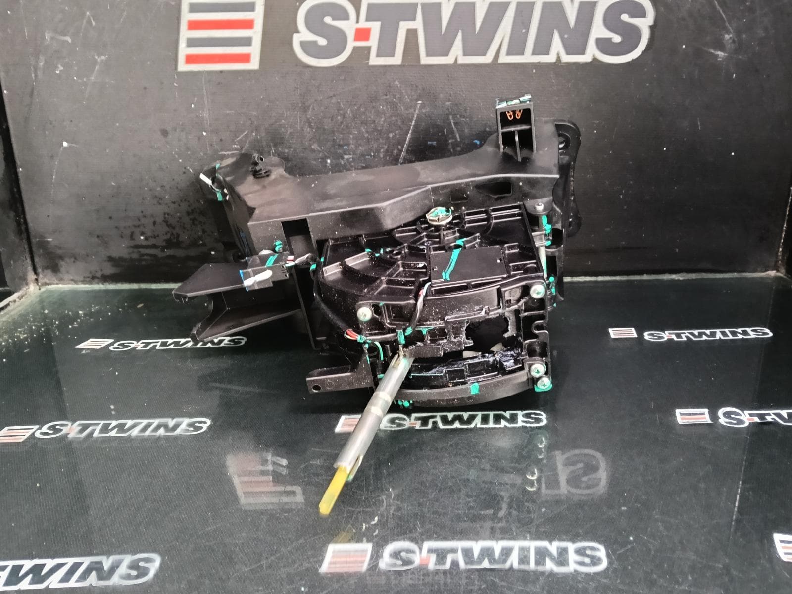 Used auto part listing image: 2020 MG HS GEAR STICK SHIFTER SAS23, 08/19-12/24 0000396216