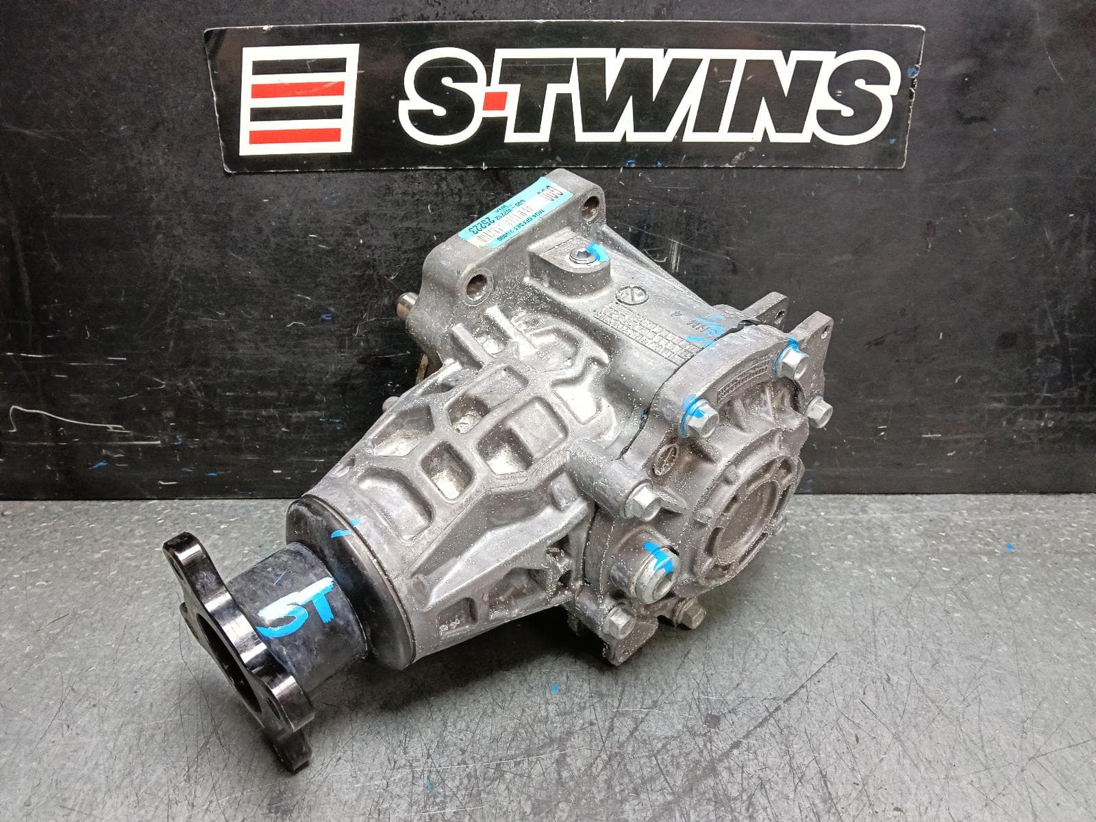 Used auto part listing image: 2023 KIA SORENTO TRANSFER CASE MQ4, 02/20- 0000398778