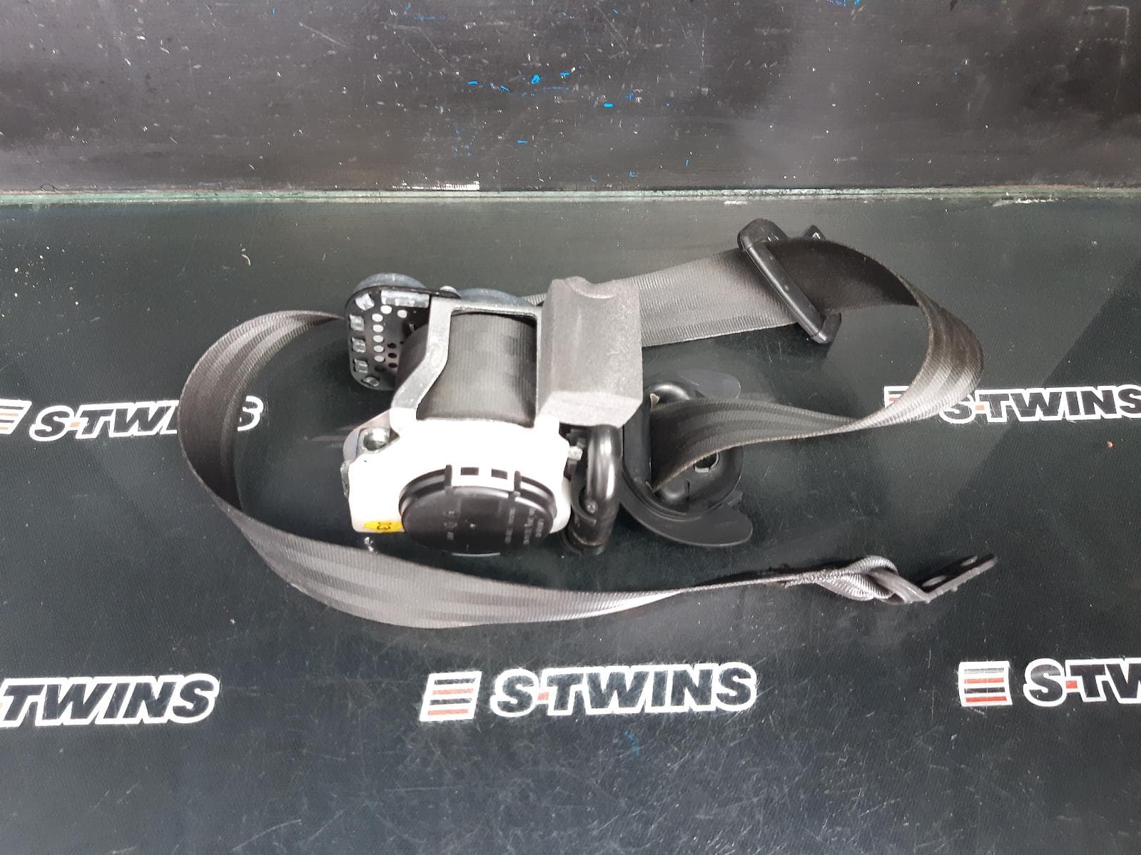 Used auto part listing image: 2014 VOLKSWAGEN GOLF SEAT BELT STALK RH FRONT, SEAT BELT ONLY, GEN 7, 11/12-08/20 0000368059