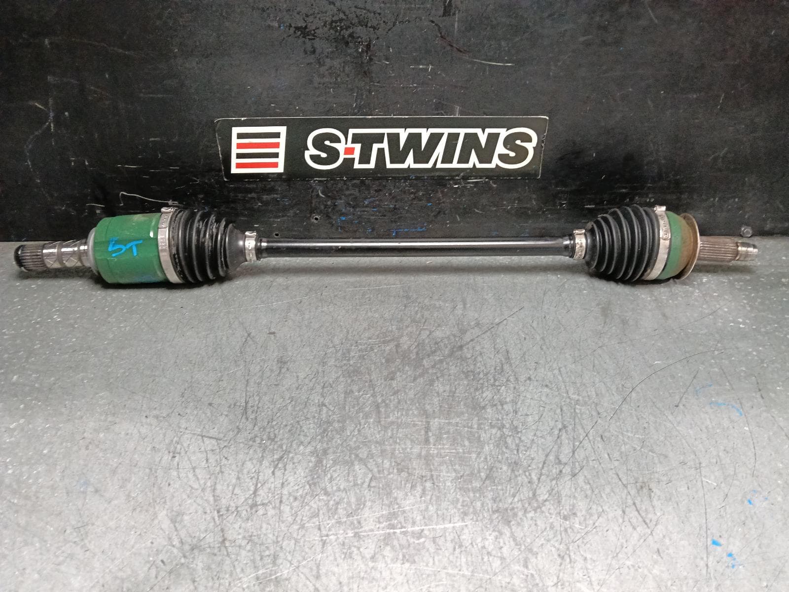 Used auto part listing image: 2012 SUBARU XV LEFT DRIVESHAFT FRONT, G4X, 08/11-10/13 0000399719