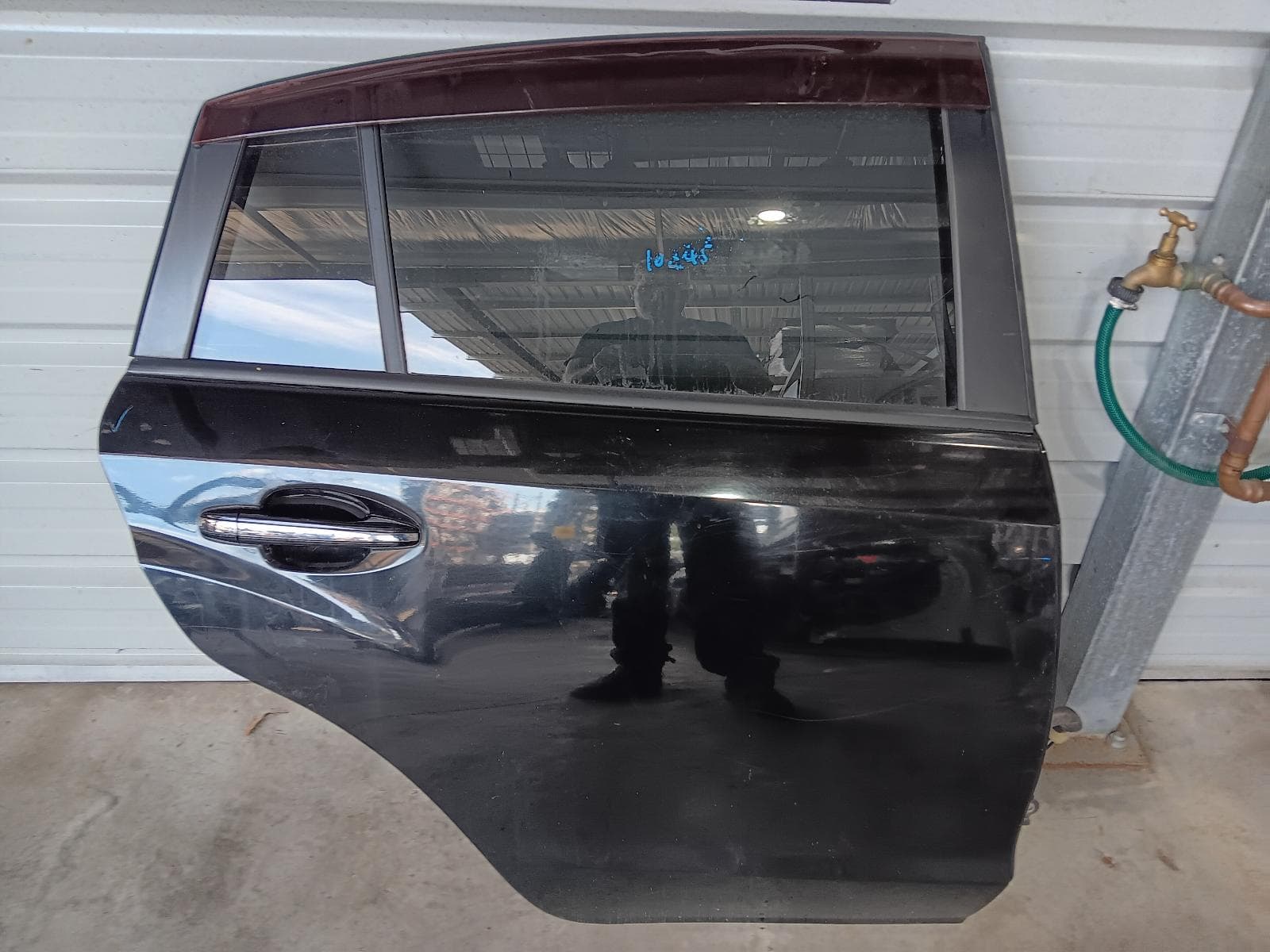 Used auto part listing image: 2014 SUBARU XV RIGHT REAR DOOR SLIDING G4X, 08/11-04/17 0000386112