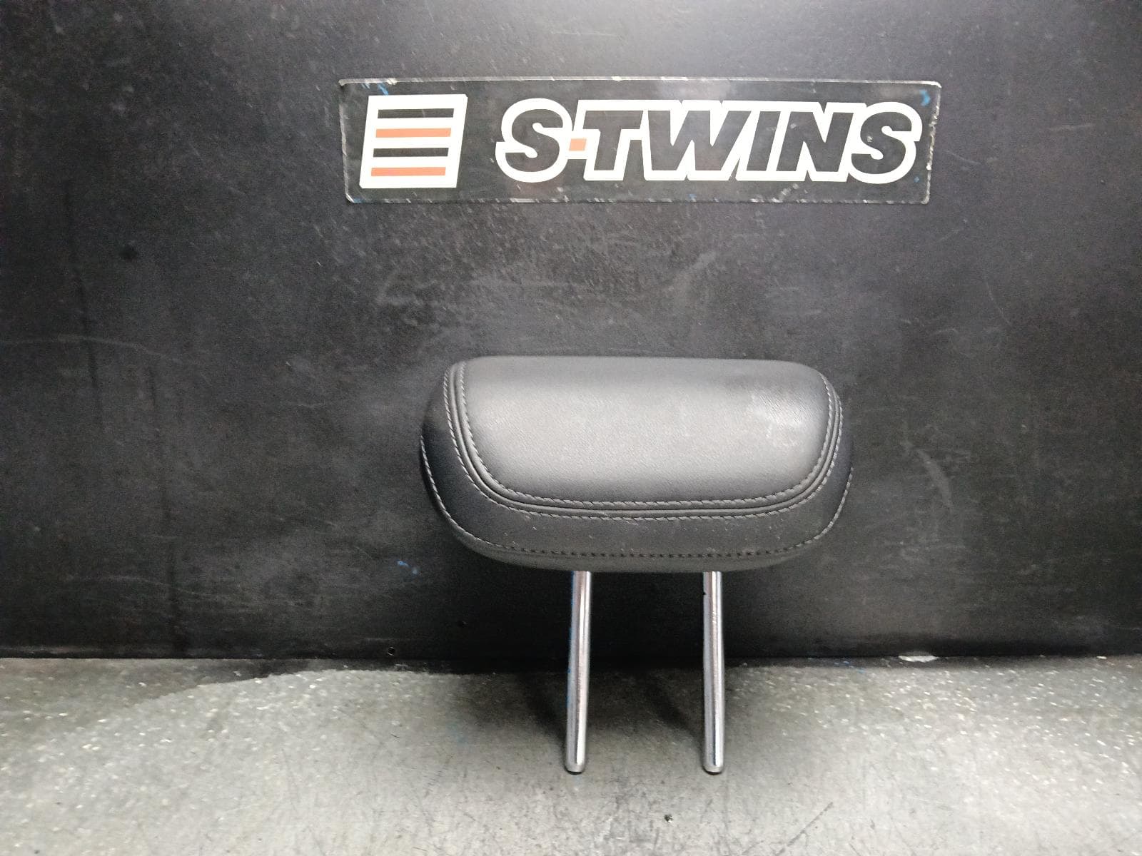 Used auto part listing image: 2024 HAVAL H6 HEADREST B01/B03, 02/21- 0000405633