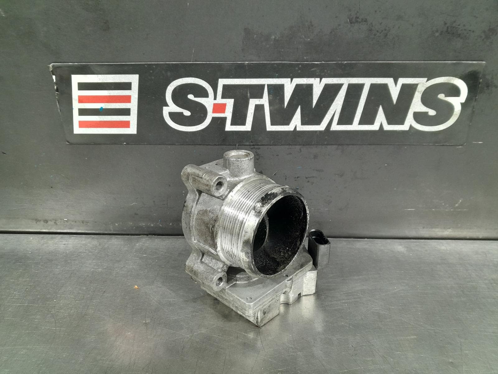 Used auto part listing image: 2011 VOLKSWAGEN TOUAREG THROTTLE BODY 3.0, DIESEL, CASA/CASD CODE, 7P, 07/11-04/18 0000295766