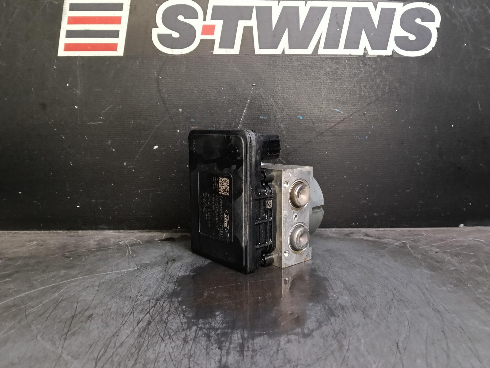 Used auto part listing image: 2017 FORD MONDEO ABS PUMP MODULATOR MD, START/STOP SYSTEM TYPE, 09/14-06/20 0000397248