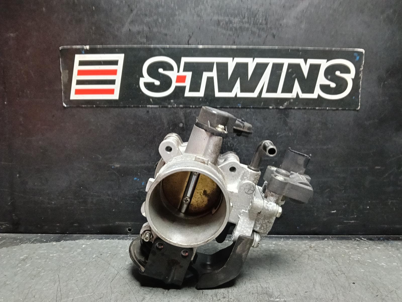 Used auto part listing image: 2016 HYUNDAI ILOAD/IMAX THROTTLE BODY 2.4, PETROL, TQ, 11/07-05/18 0000410678