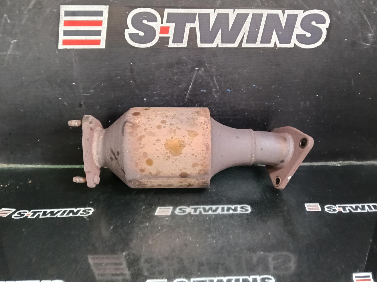 Used auto part listing image: 2015 HONDA ODYSSEY CATALYTIC CONVERTER UNDER CAR, 2.4, PETROL, RC, 02/14-03/22 0000399400