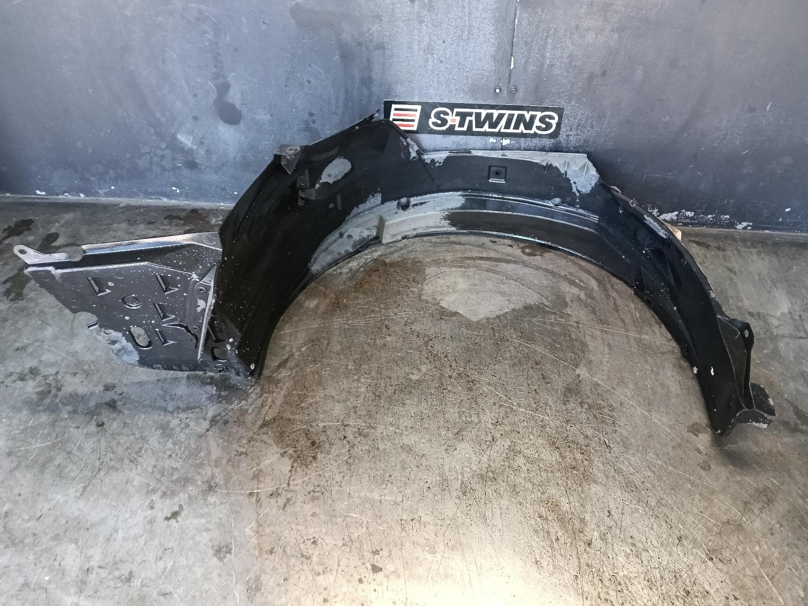 Used auto part listing image: 2015 HONDA ODYSSEY RIGHT GUARD LINER RC1, 02/14-03/22 0000399418