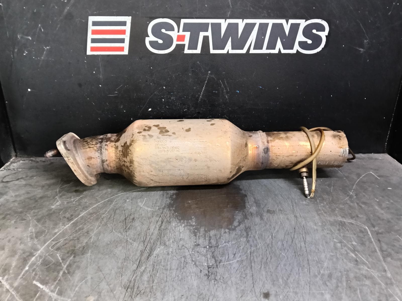 Used auto part listing image: 2017 FORD MONDEO CATALYTIC CONVERTER UNDER CAR-CAT TYPE, 2.0, DIESEL, MD, 09/14-06/20 0000397164