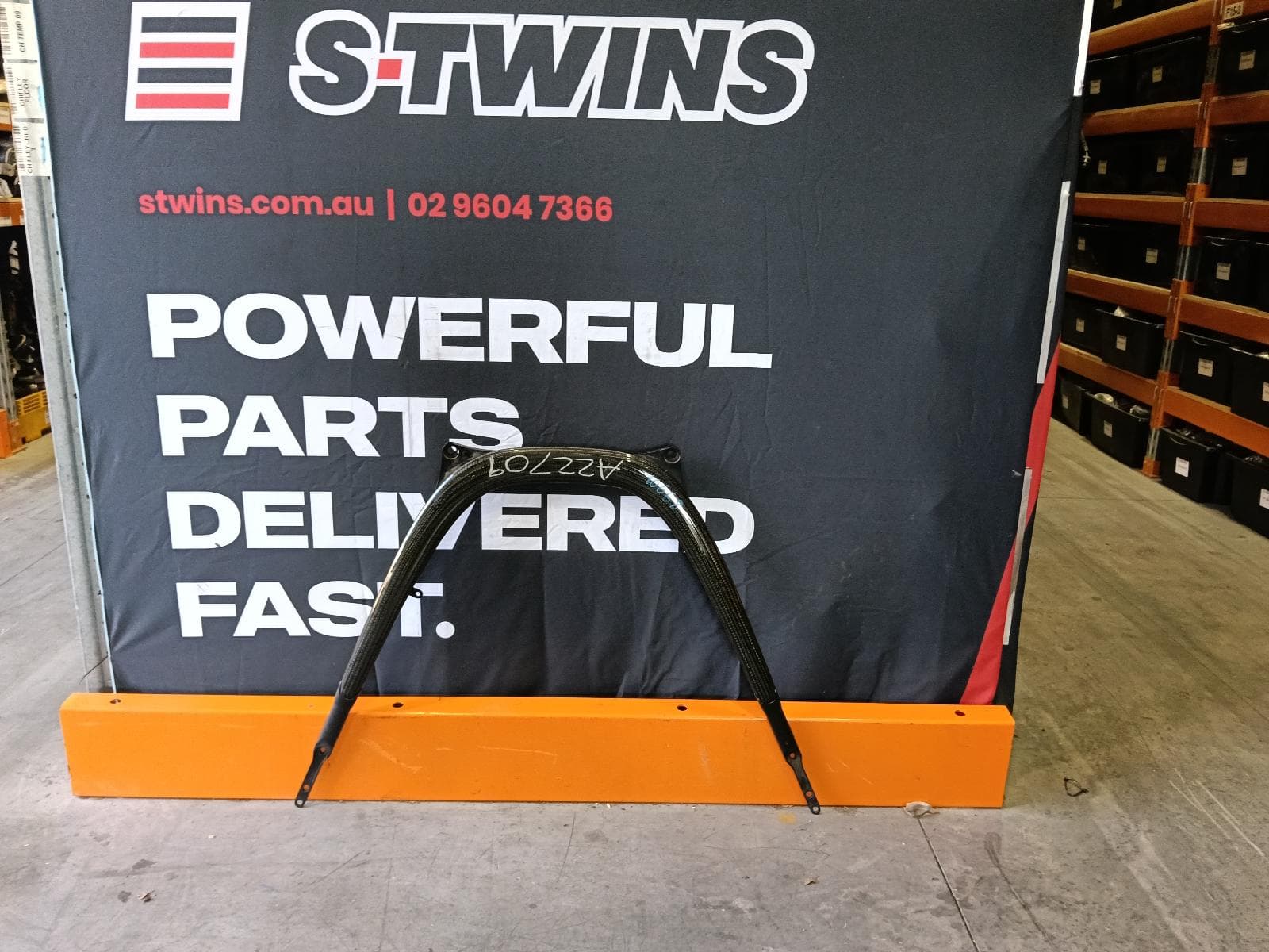 Used auto part listing image: 2015 BMW 4 SERIES MISC F82/F83, M4, 06/14-06/20 0000397277 FACTORY FRONT CARBON STRUT BRACE - IN ENGINE BAY