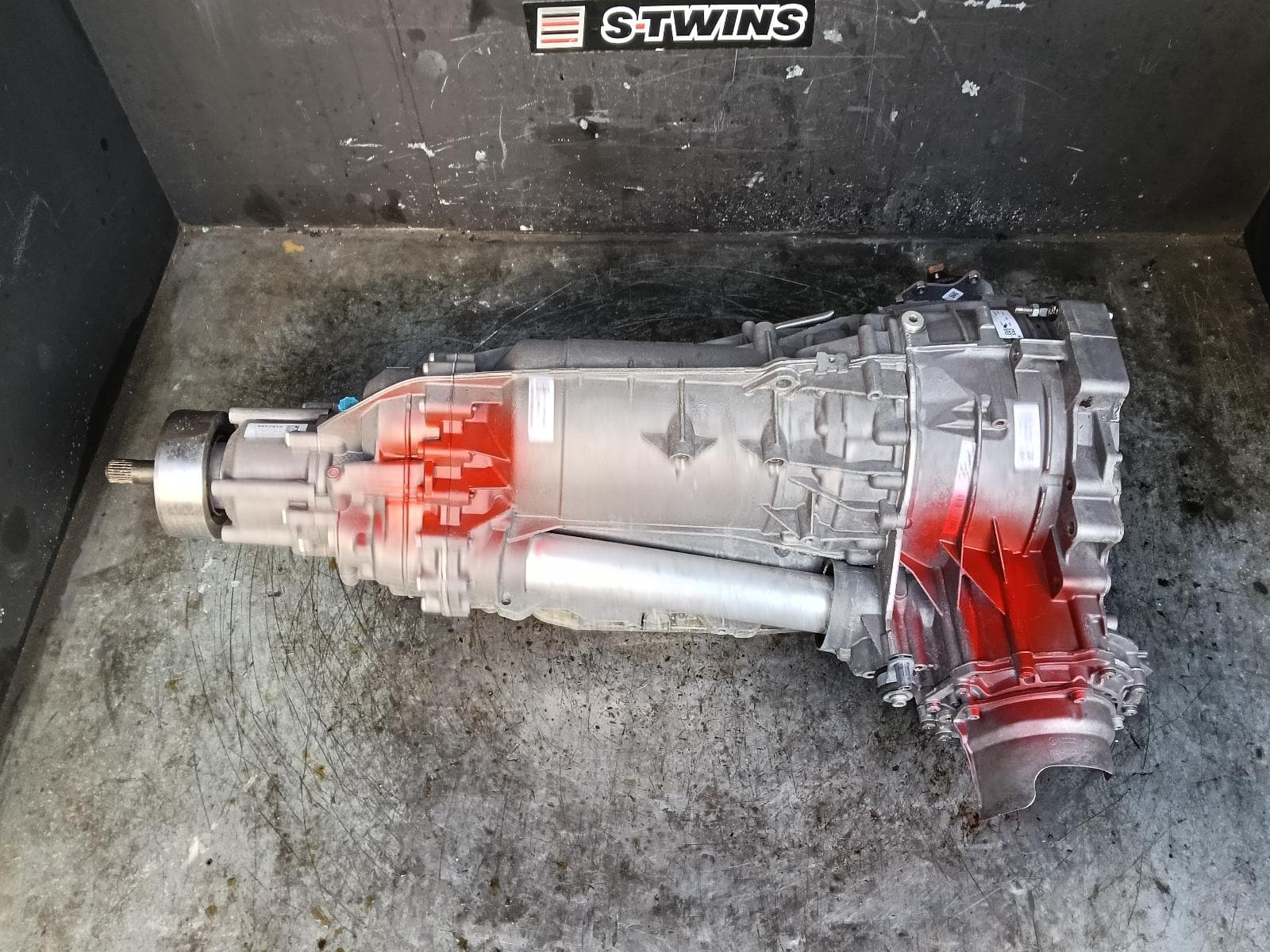 Used auto part listing image: 2016 AUDI Q5 TRANS GEARBOX AUTO, PETROL, 2.0, TURBO, 8R, QJZ CODE, 12/12-01/17 0000397729