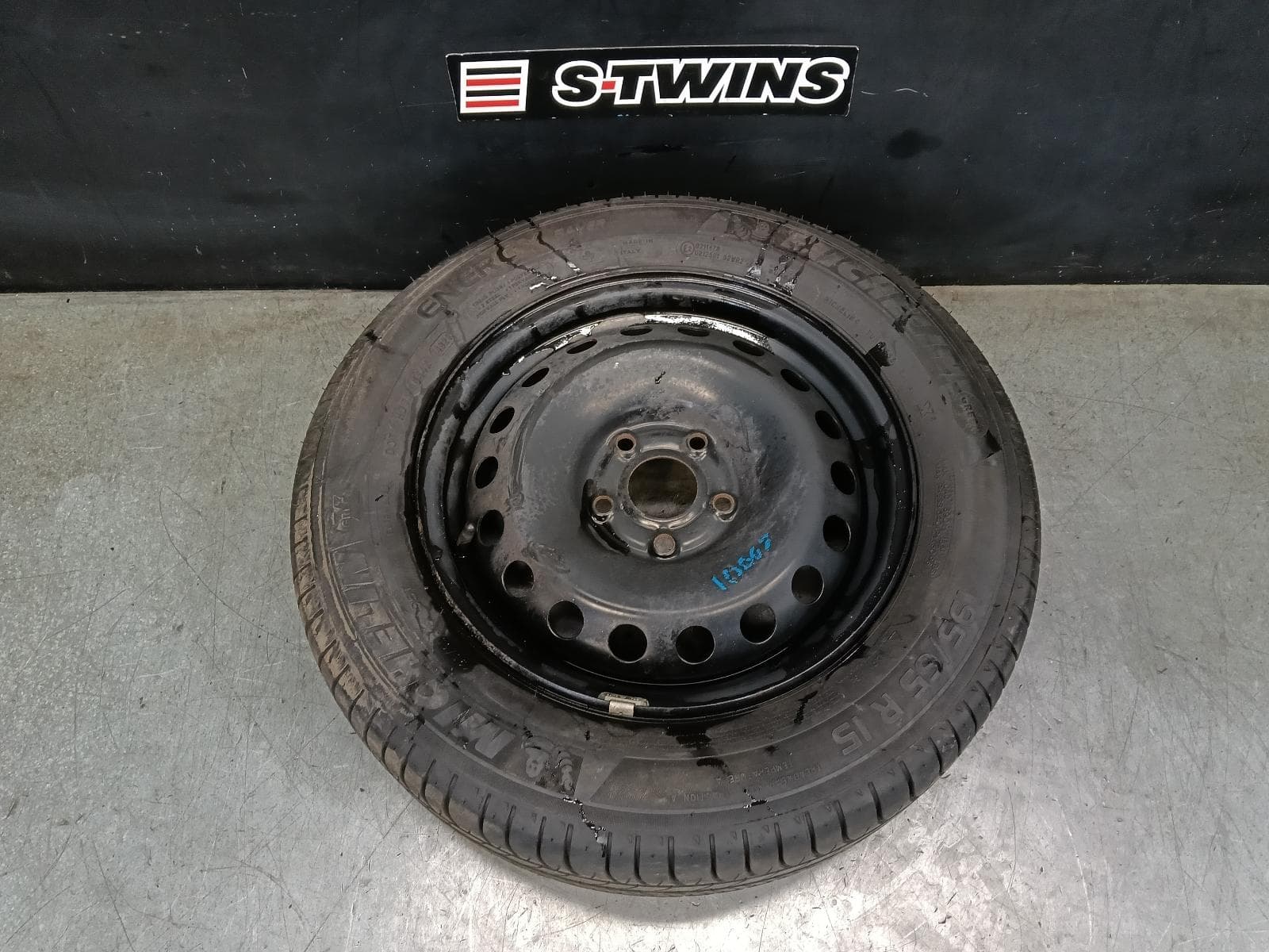 Used auto part listing image: 2021 RENAULT KANGOO WHEEL STANDARD STEEL X61, FACTORY, 15X6IN, 10/10-02/22 0000396509