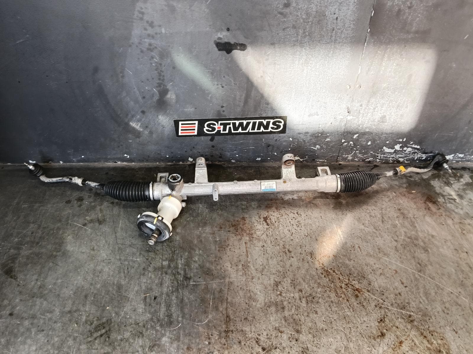 Used auto part listing image: 2017 HYUNDAI TUCSON STEERING BOX RACK TL, FWD, KOREAN BUILT (VIN KMHJ), 06/15-06/18 0000398172