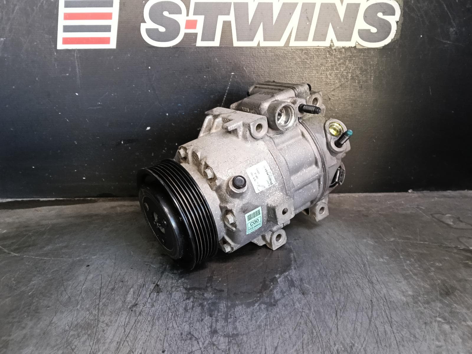 Used auto part listing image: 2018 KIA CARNIVAL/GRAND CARNIVAL A C COMPRESSOR YP, 3.3, PETROL, G6DH/G6DM, 12/14-10/20 0000398091
