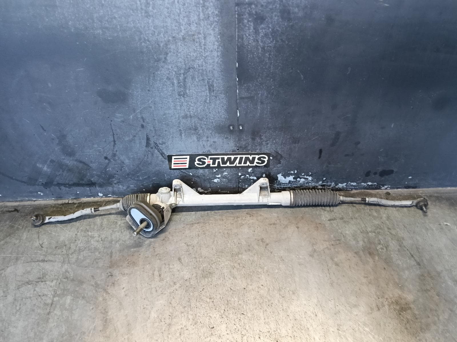 Used auto part listing image: 2015 NISSAN PULSAR STEERING BOX RACK C12, 1.6, PETROL, 05/13-12/16 0000411341