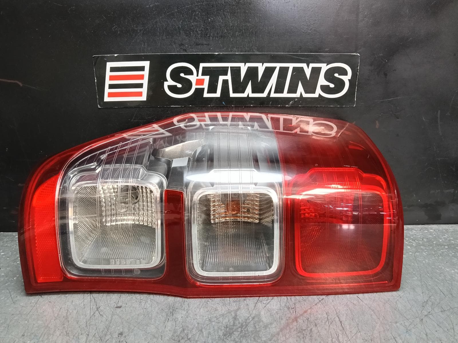 Used auto part listing image: 2017 FORD RANGER LEFT TAILLIGHT PX SERIES 1-2, UTE, WILDTRAK, 06/11-06/18 0000384603