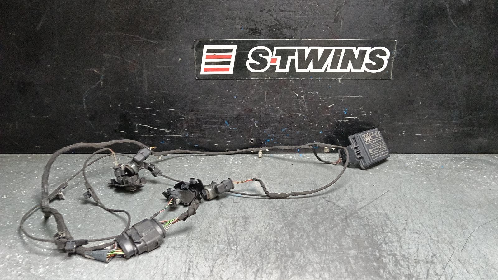 Used auto part listing image: 2017 AUDI Q2 REVERSE CAMERA FRONT RADAR SENSOR, GA, 10/16- 0000401090