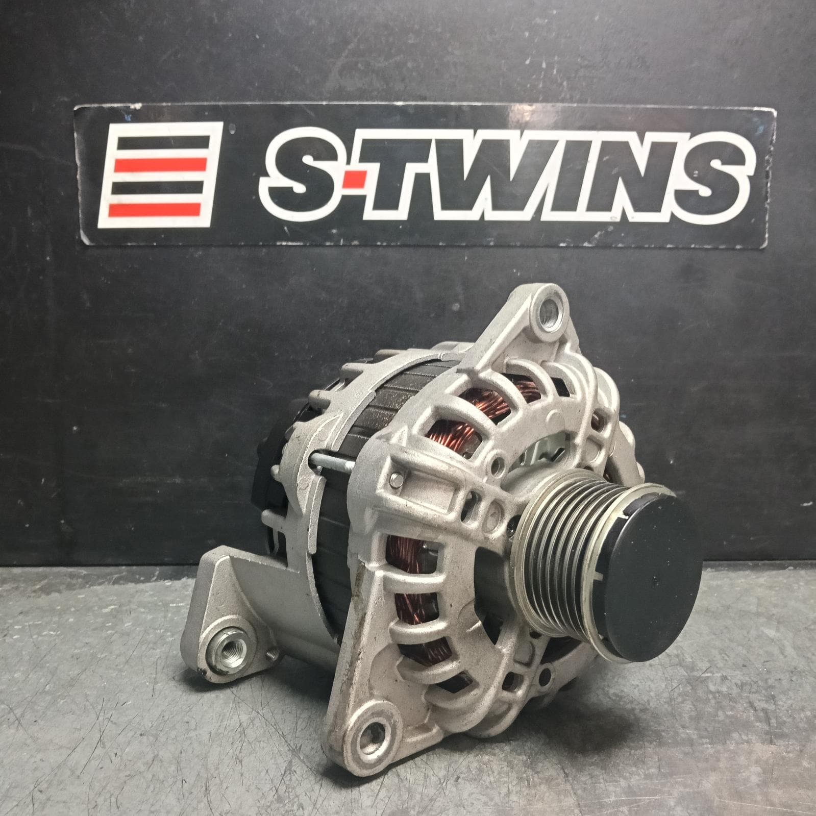 Used auto part listing image: 2017 NISSAN NAVARA ALTERNATOR NP300, DIESEL, 2.3, YS23DDTT, TWIN TURBO, 120 AMP, 04/15-12/25 0000413263