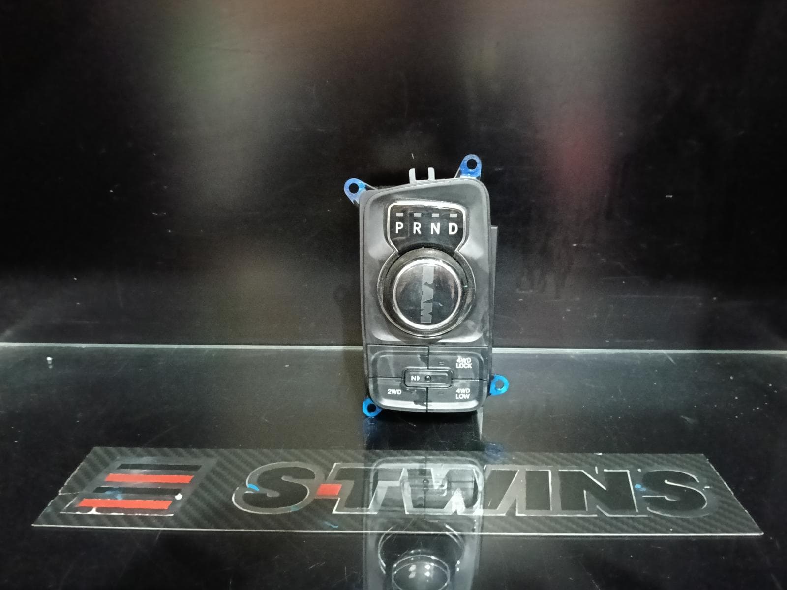 Used auto part listing image: 2019 RAM 1500 GEAR STICK SHIFTER DS, 01/16-12/23 0000401534