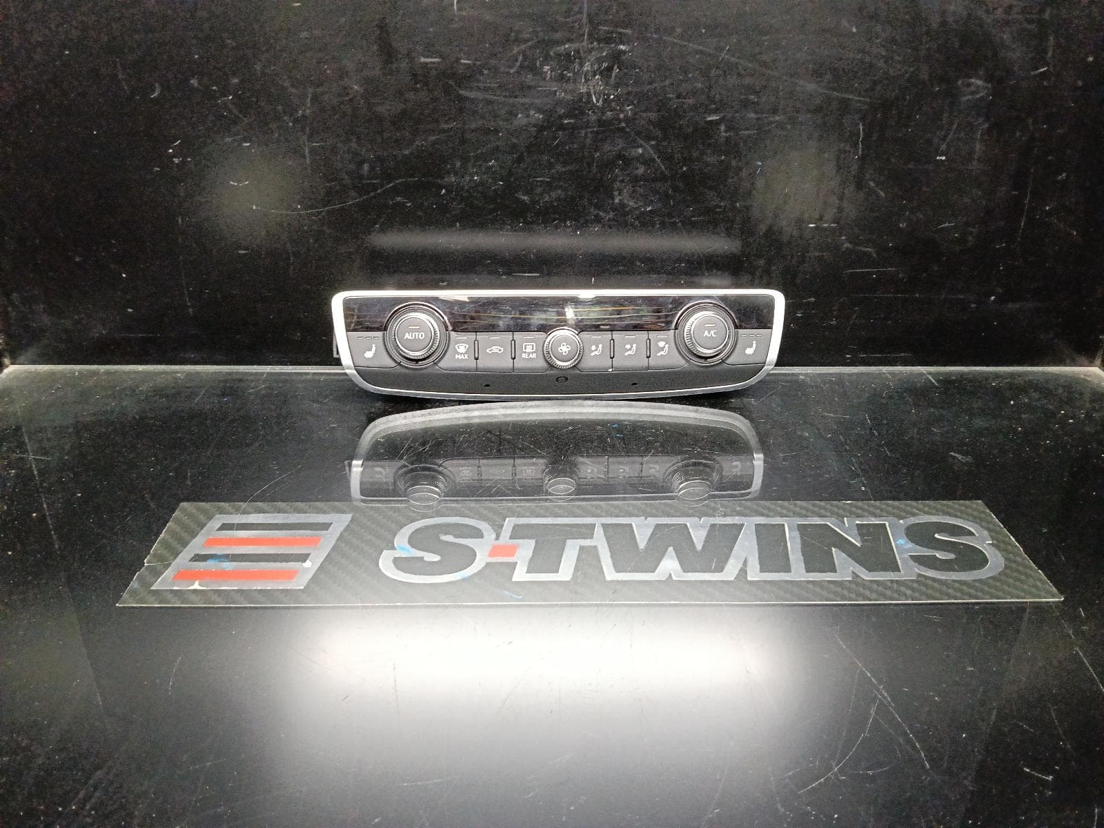 Used auto part listing image: 2018 AUDI A3 HEATER AC CONTROLS 8V, SEDAN/CABRIO, CLIMATE CONTROL, W/ SEAT WARMER TYPE, 03/13-10/20 0000401543