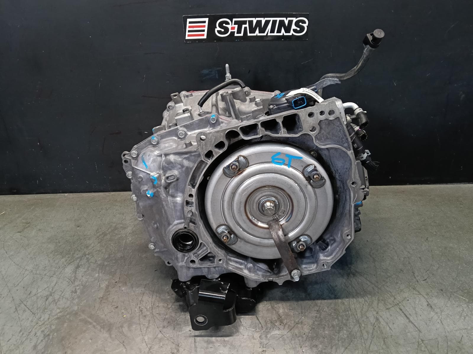 Used auto part listing image: 2024 NISSAN QASHQAI TRANS GEARBOX J12, AUTO, PETROL, 1.3, TURBO, HR13, 05/22- 0000407657