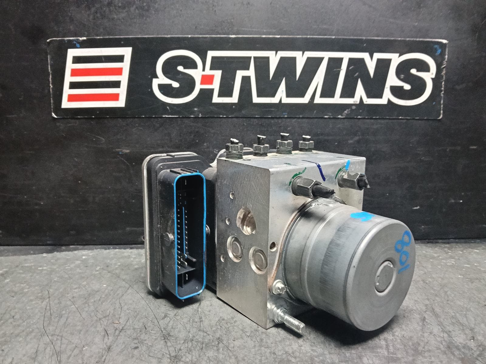 Used auto part listing image: 2024 NISSAN QASHQAI ABS PUMP MODULATOR J12, 05/22- 0000408019