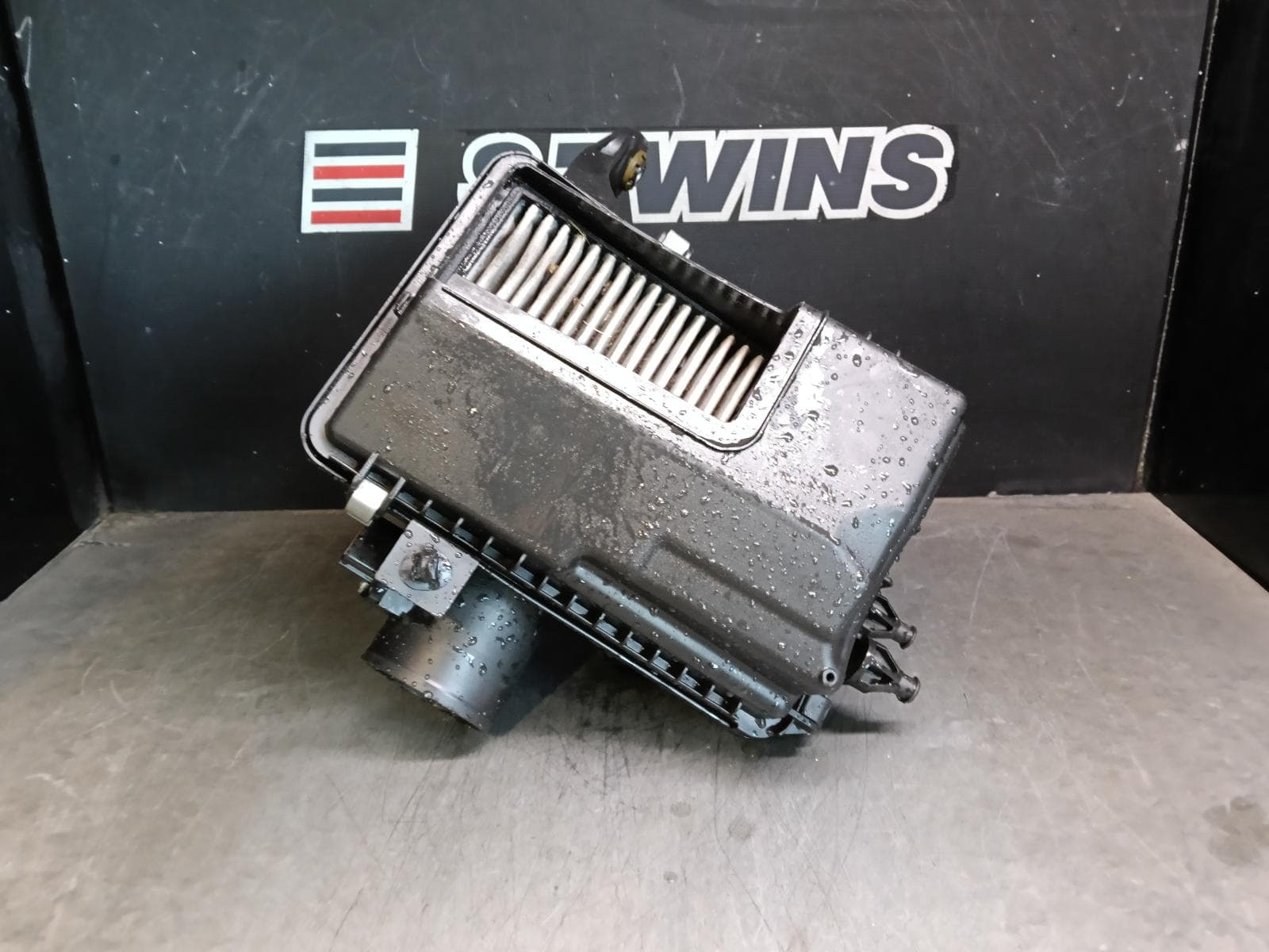 Used auto part listing image: 2016 NISSAN QASHQAI AIR CLEANER BOX AIR CLEANER, J11, 2.0, PETROL, 12/13-07/21 0000402286