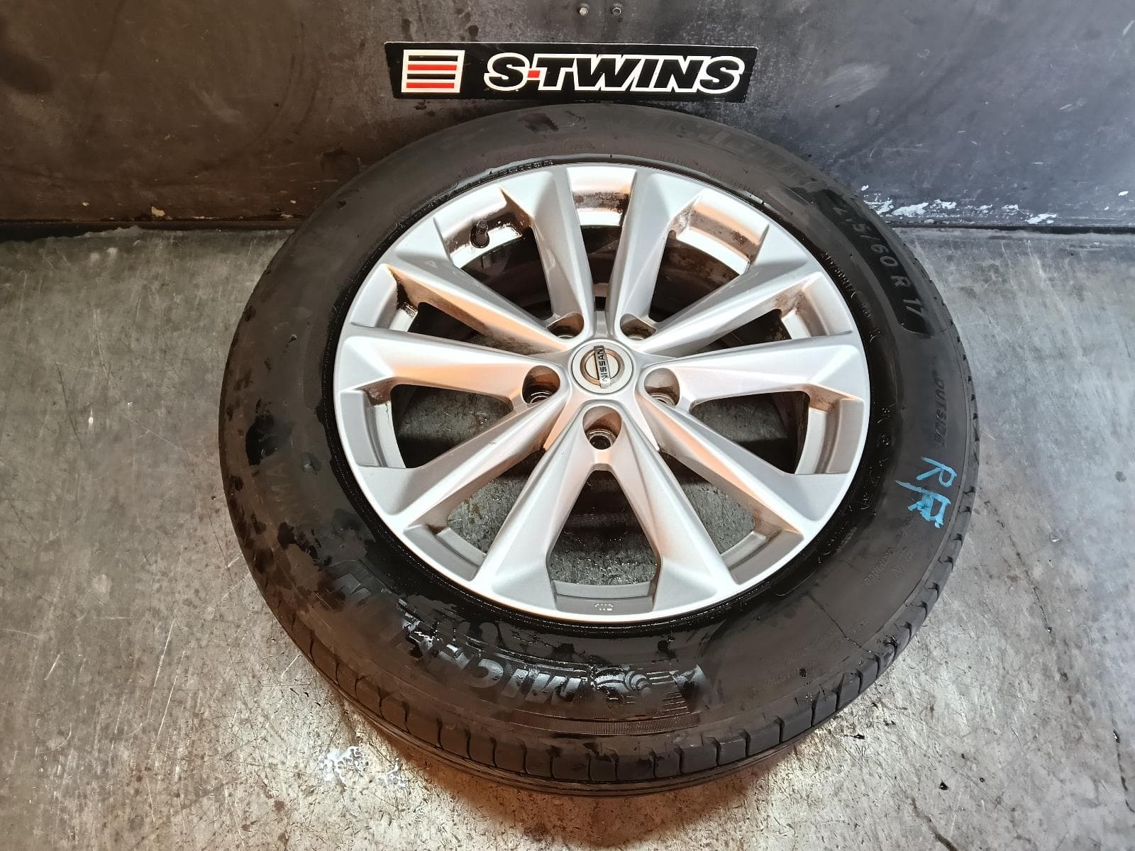 Used auto part listing image: 2016 NISSAN QASHQAI WHEEL MAG FACTORY, 17X7IN, ST/TS, J11, 12/13-06/17 0000402173
