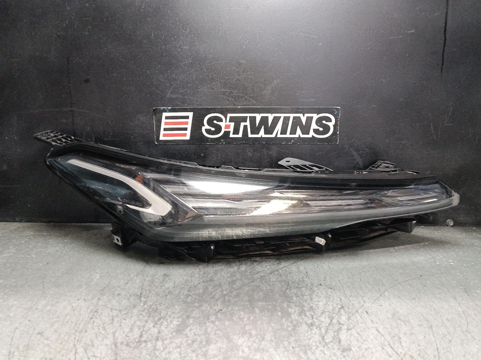 Used auto part listing image: 2025 GEELY STARRAY RIGHT HEADLAMP P145, 06/25- 0000405753