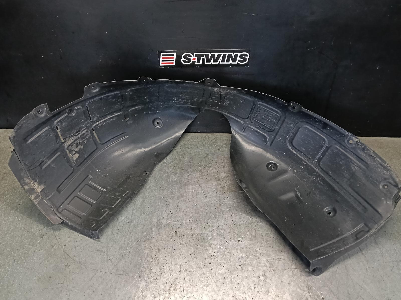 Used auto part listing image: 2025 GEELY STARRAY LEFT GUARD LINER P145, 06/25- 0000405760