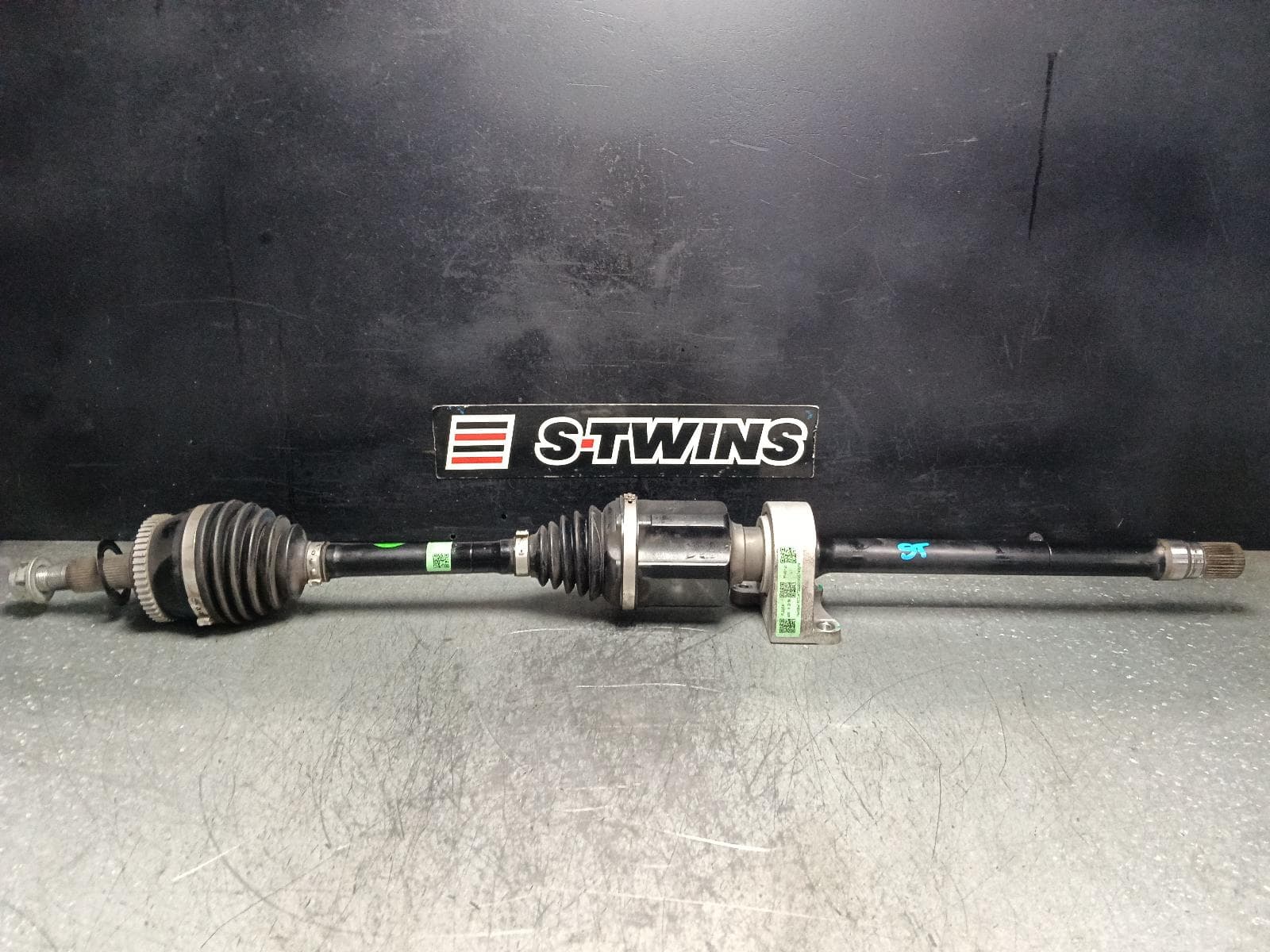 Used auto part listing image: 2025 GEELY STARRAY RIGHT DRIVESHAFT P145, 06/25- 0000405751