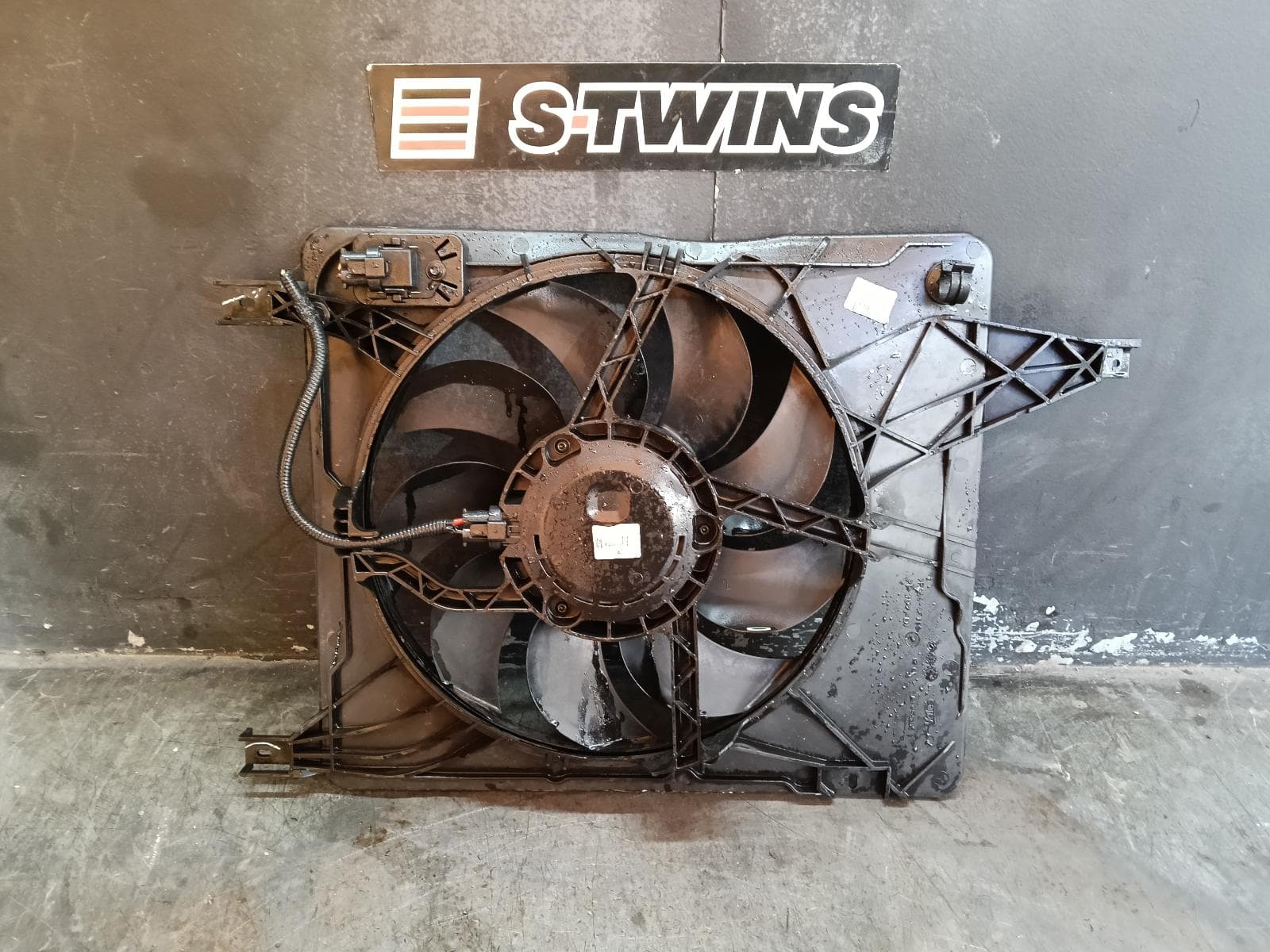 Used auto part listing image: 2014 NISSAN DUALIS FAN RADIATOR FAN, J10, 01/10-05/14 0000405144