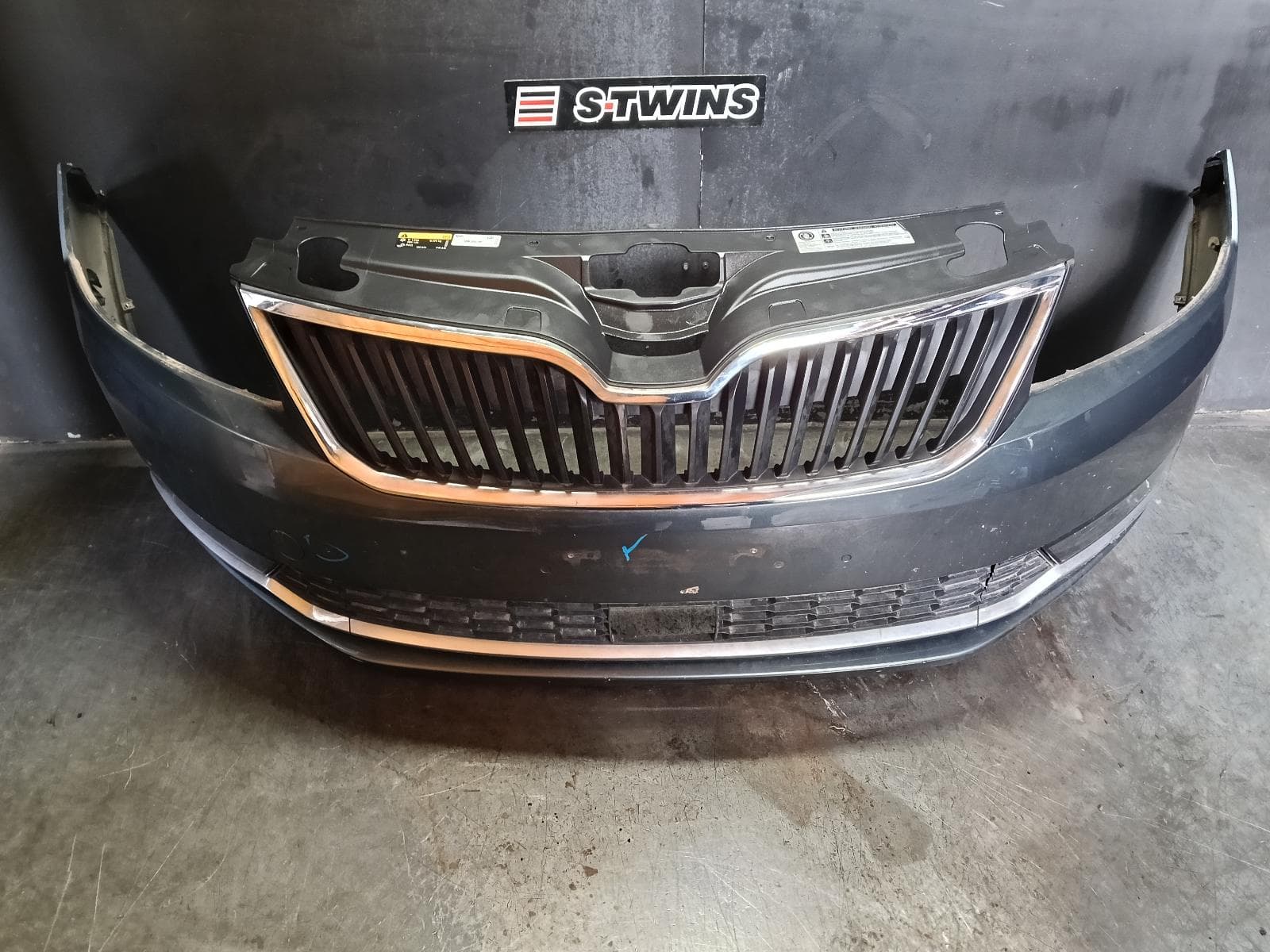 Used auto part listing image: 2020 SKODA RAPID FRONT BUMPER NH, 05/14-12/20 0000402199