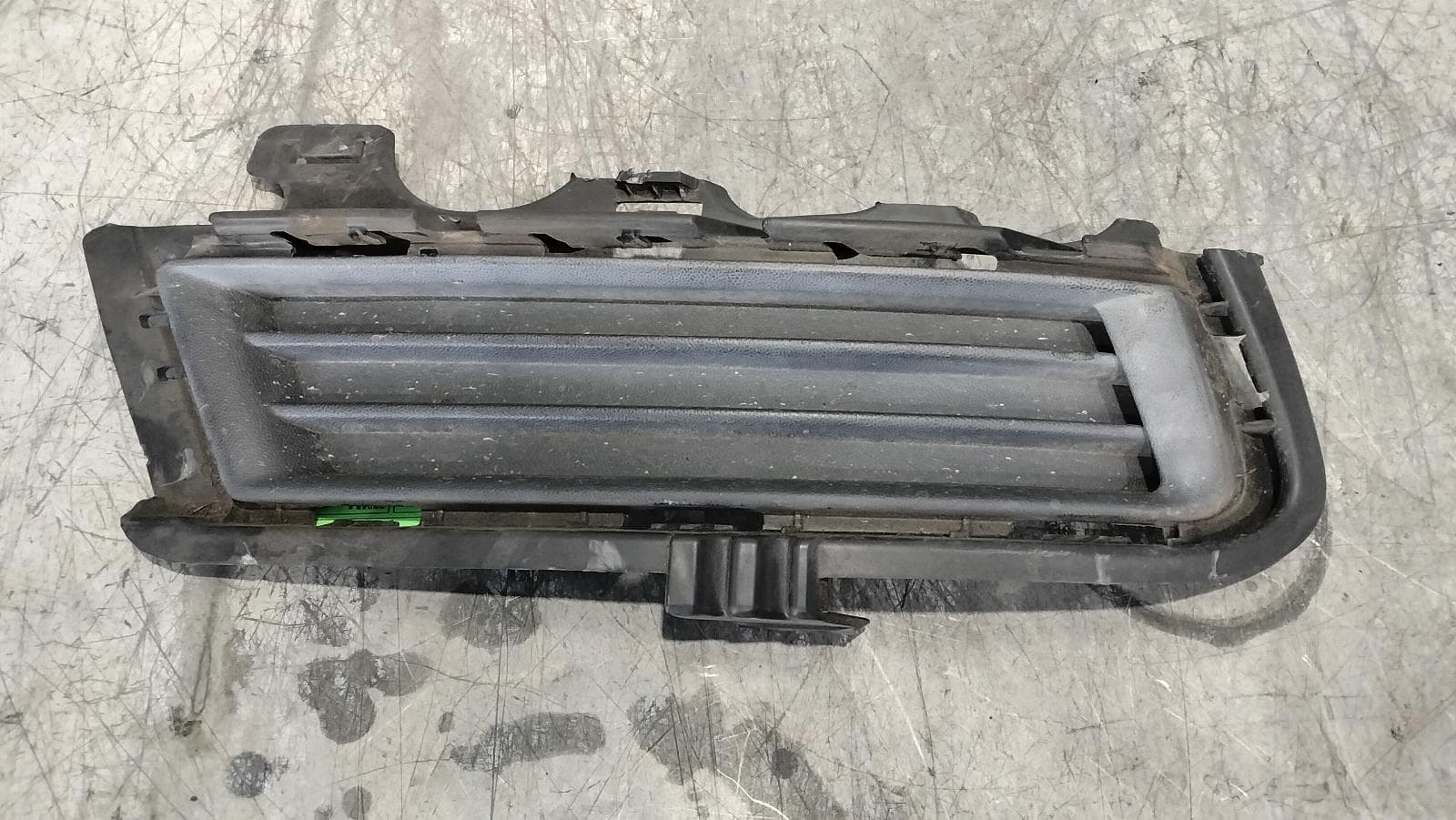 Used auto part listing image: 2016 VOLKSWAGEN GOLF MISC GEN 7, 11/12-08/20 0000402347 RIGHT LOWER FOG BLANK TRIM OF DAMAGED BUMPER