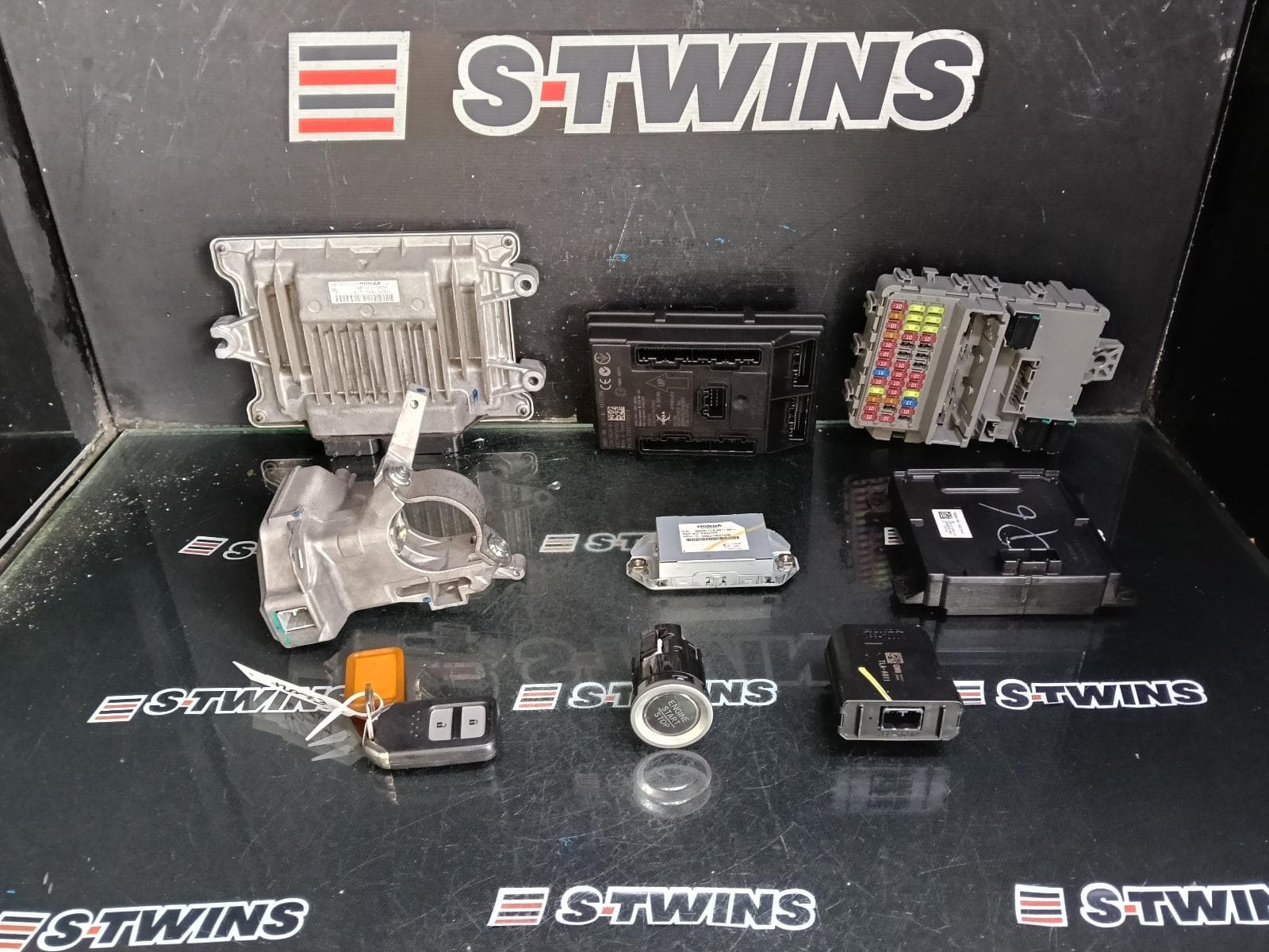 Used auto part listing image: 2020 HONDA CRV RW, ENGINE ECU, 1.5, PETROL, TURBO, SEC SET (ECU/IMM/READER/KEY), 05/17-08/23 0000406503