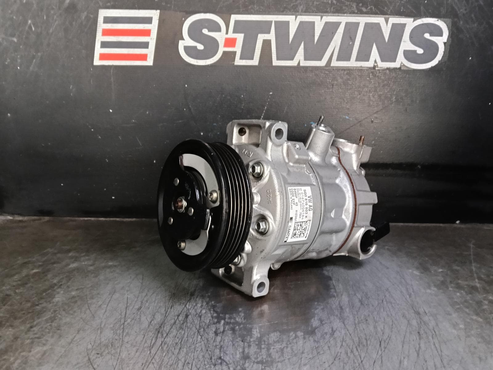 Used auto part listing image: 2022 VOLKSWAGEN POLO A C COMPRESSOR AW-AE, PETROL, 1.0, TURBO, 09/17- 0000402992