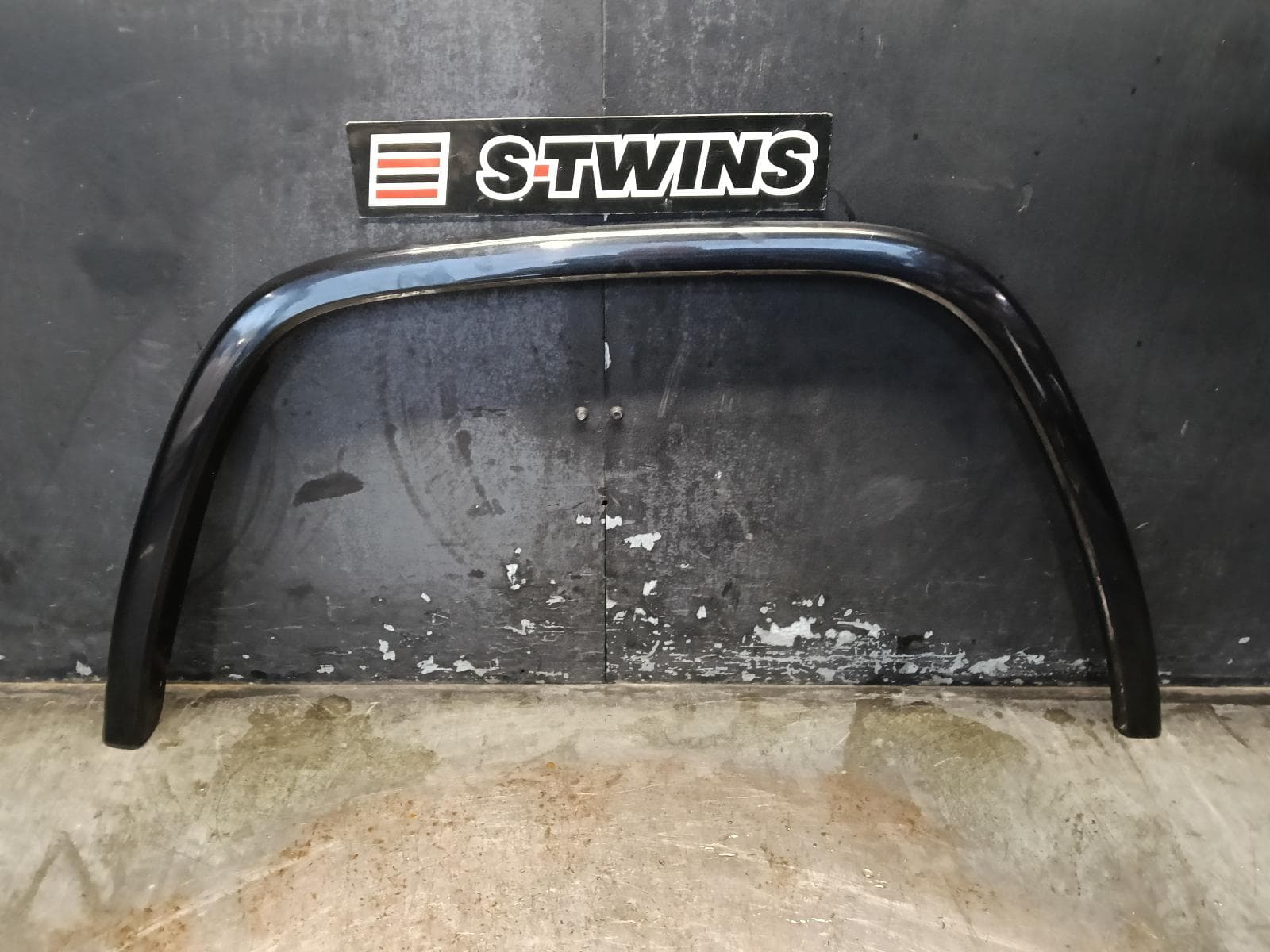 Used auto part listing image: 2017 JEEP GRANDCHEROKEE WHEEL ARCH FLARE WK, LH FRONT, 09/16-02/22 0000403272